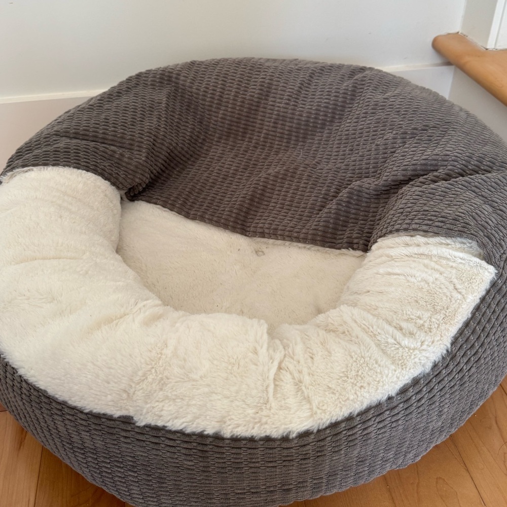 Pet Calming Bed, Donut Cuddler Soft Plush Dog Cat Bed